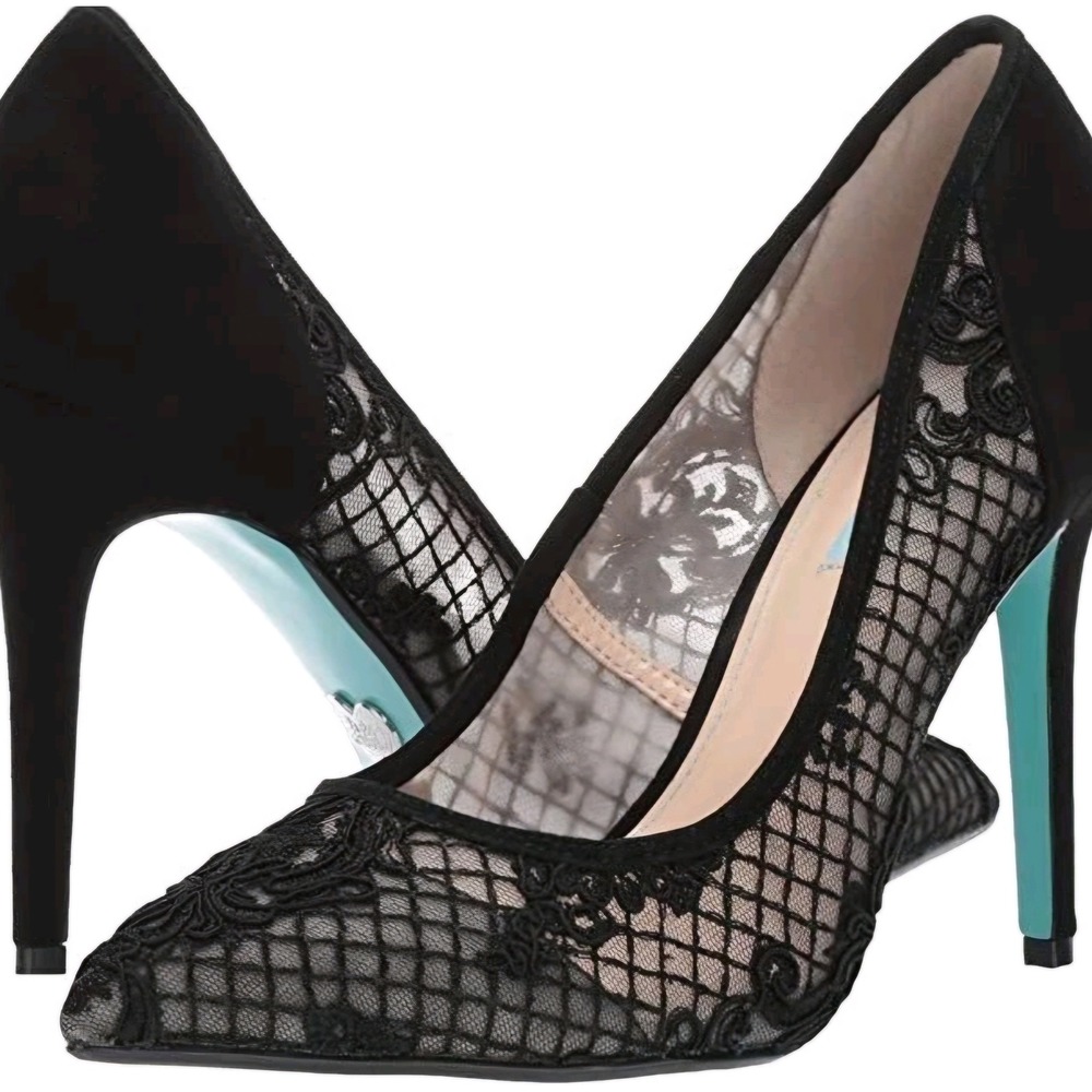 Betsey Johnson NESSA Black Lace Mesh Pointed Toe Pumps Blue Sole Size 9M